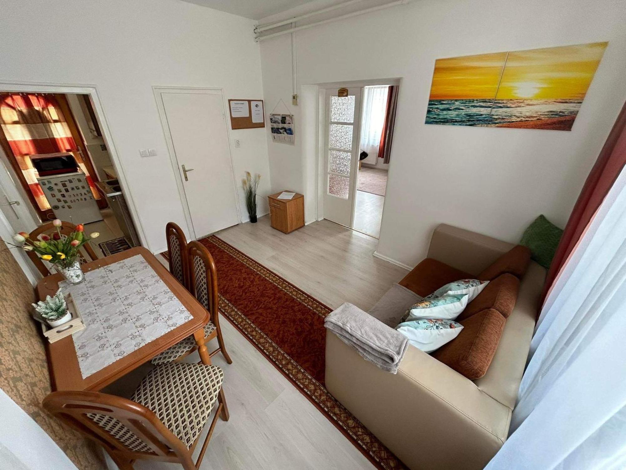 Tavaszpart Vendeghaz Apartment Szeged Bagian luar foto