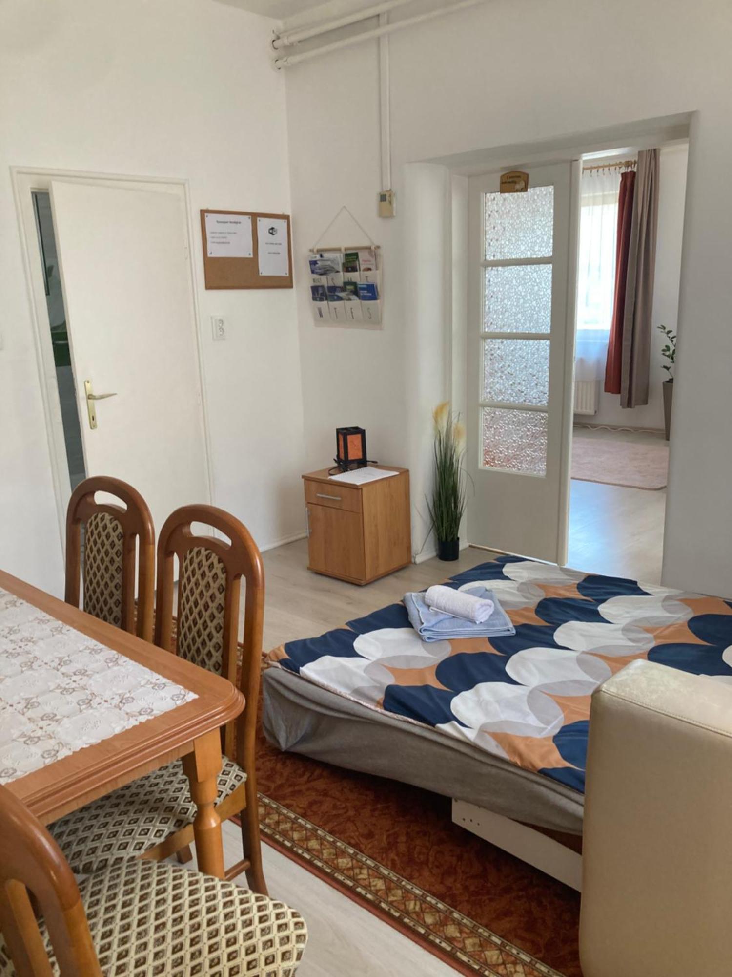 Tavaszpart Vendeghaz Apartment Szeged Bagian luar foto