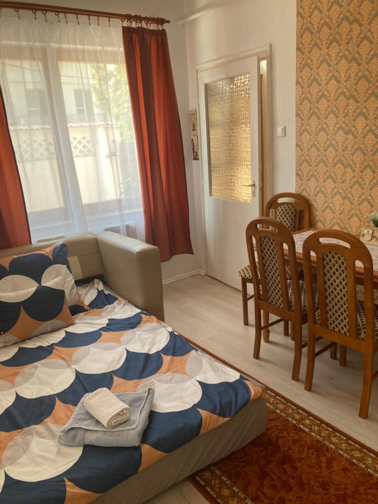 Tavaszpart Vendeghaz Apartment Szeged Bagian luar foto