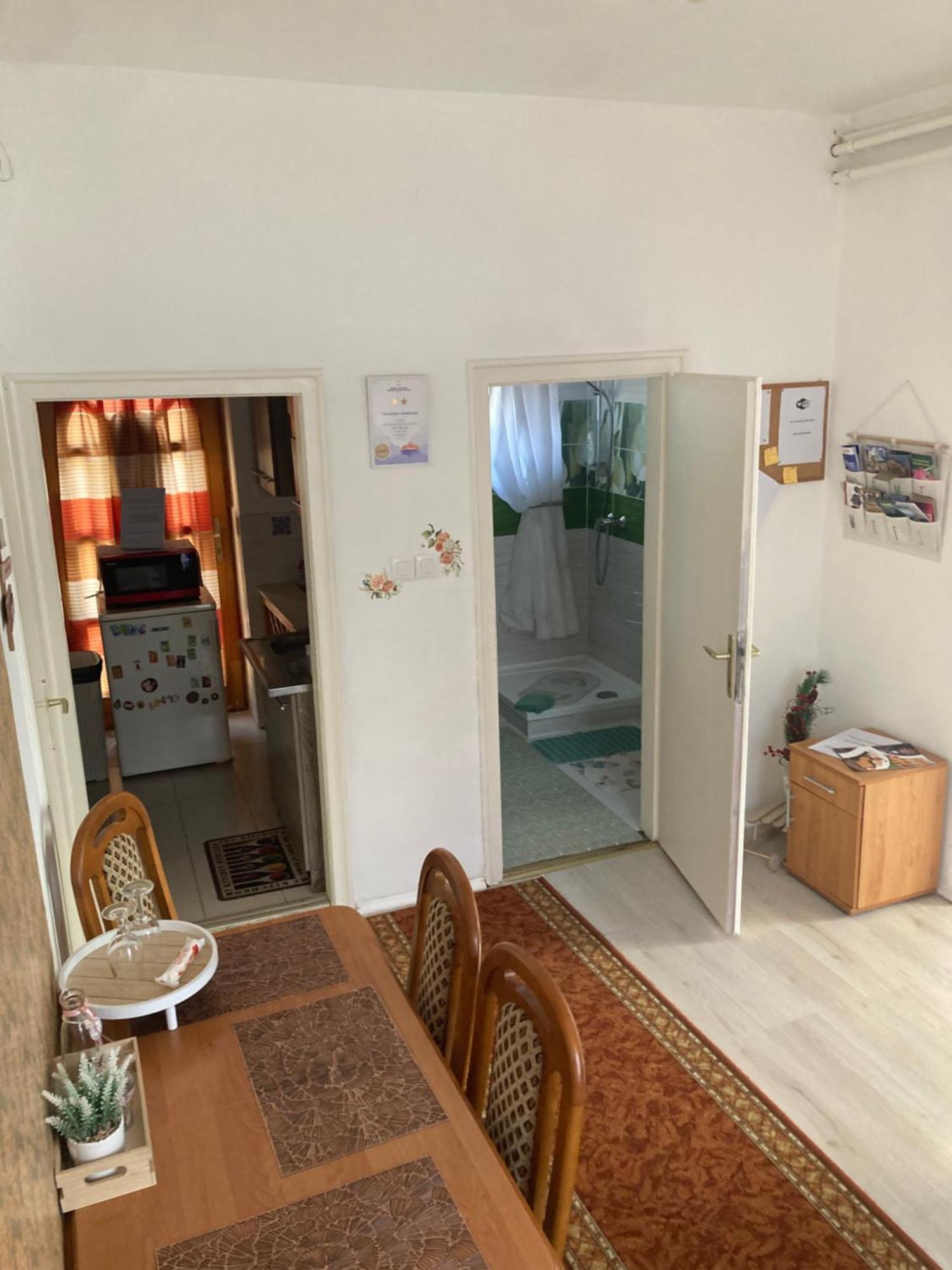 Tavaszpart Vendeghaz Apartment Szeged Bagian luar foto